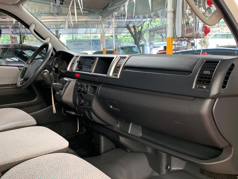 Toyota Hiace • 2019 • 13,500 km 23