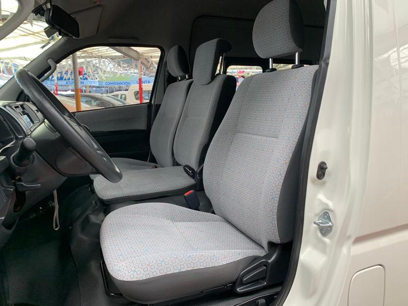 Toyota Hiace • 2019 • 13,500 km 21