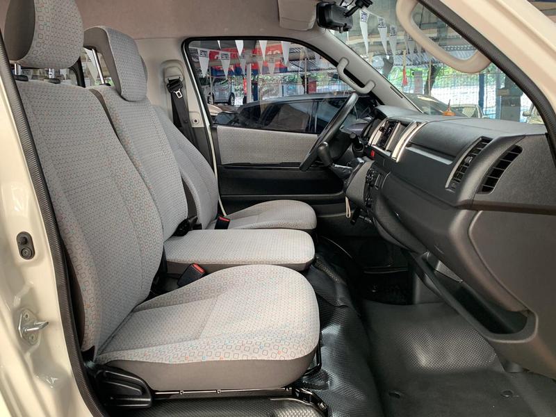 Toyota Hiace • 2019 • 13,500 km 12