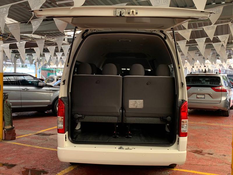 Toyota Hiace • 2019 • 13,500 km 11