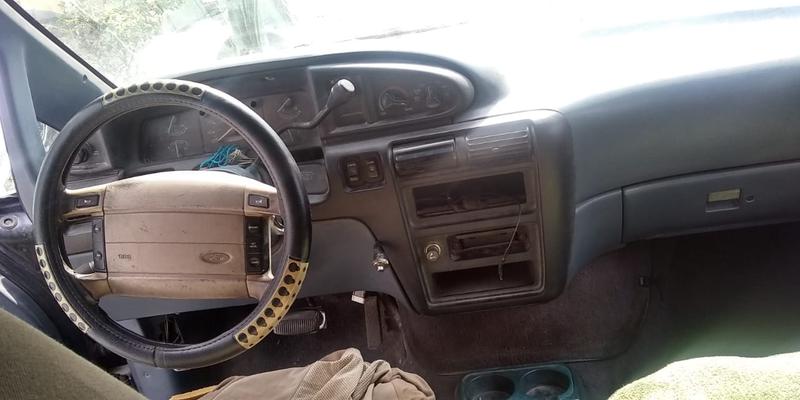 Ford Aerostar • 1992 • 111,111 km 1