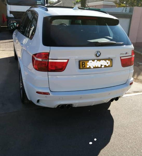 BMW X5 • 2013 • 128,000 km 3