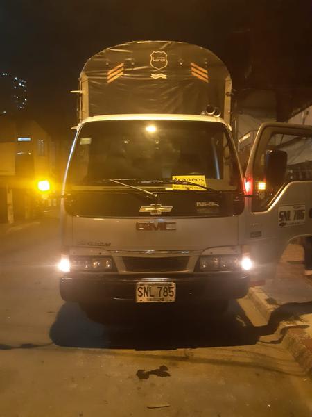 Chevrolet 3100 • 2006 • 305,000 km 5