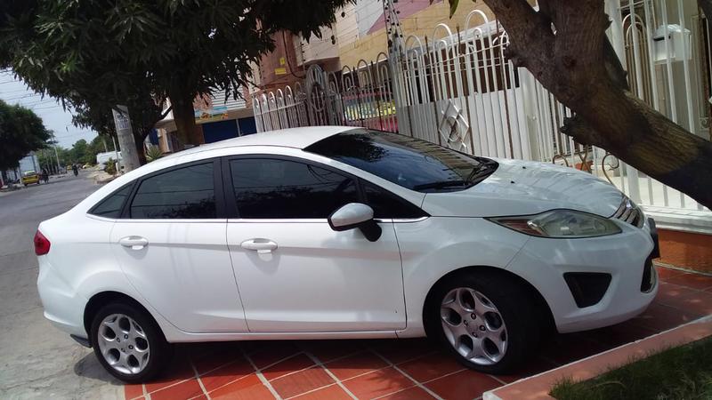 Ford Fiesta • 2011 • 111,000 km 14