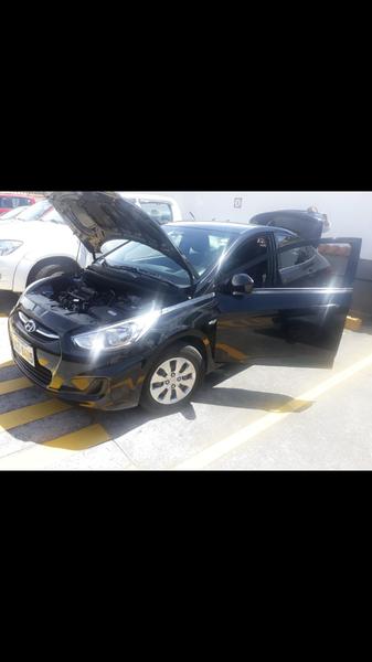 Hyundai Accent • 2018 • 49,000 km 3