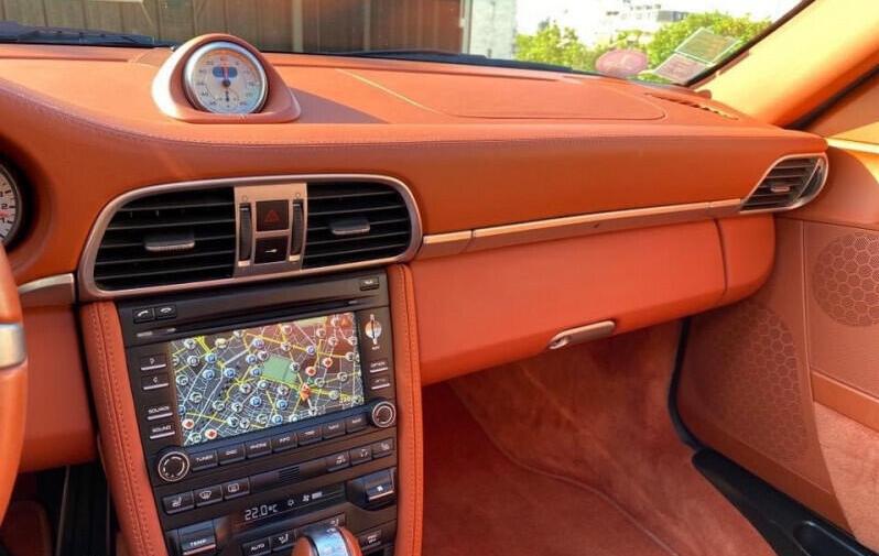 Porsche 911 Carrera • 2009 • 47,537 km 3