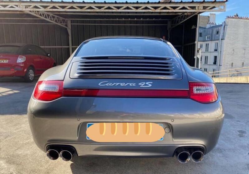 Porsche 911 Carrera • 2009 • 47,537 km 2