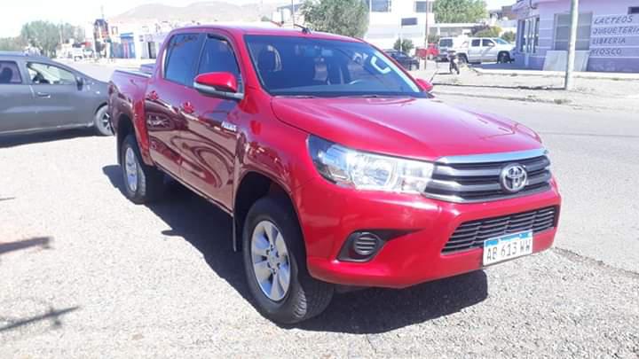 Toyota Hilux • 2017 • 50,214 km 4