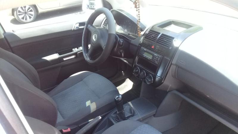 Volkswagen Polo • 2004 • 140,000 km 12