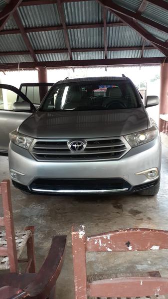 Toyota Highlander • 2012 • 75,050 km 1