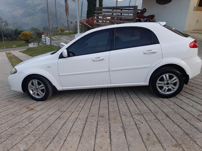 Chevrolet Optra • 2007 • 133,000 km 7