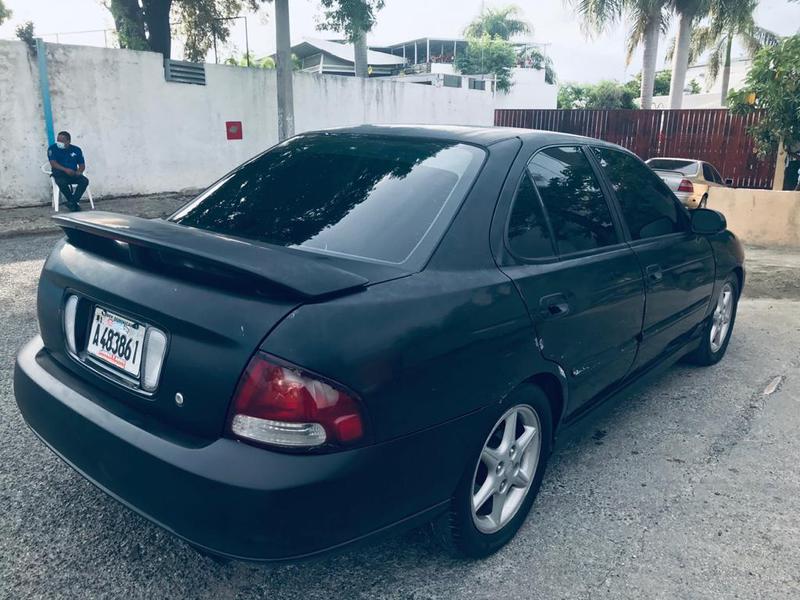 Nissan Sentra 2.0 • 2001 • 196,000 km 4
