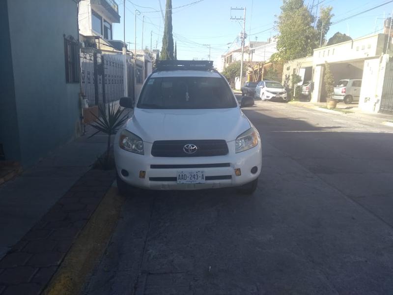 Toyota RAV4 • 2007 • 148,000 km 8