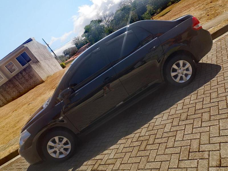 Nissan Tiida • 2012 • 226,000 km 3