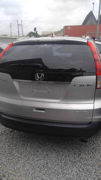 Honda CR-V • 2014 • 33,000 km 4