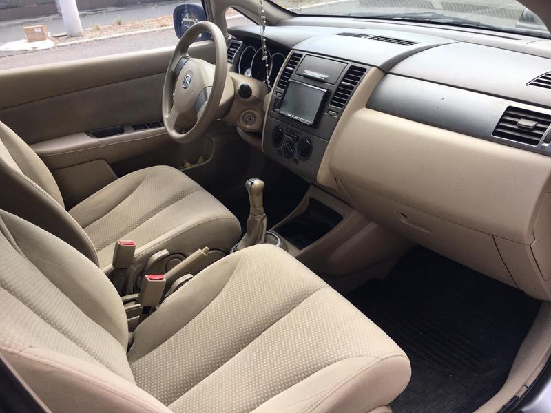 Nissan Tiida • 2011 • 183,000 km 9