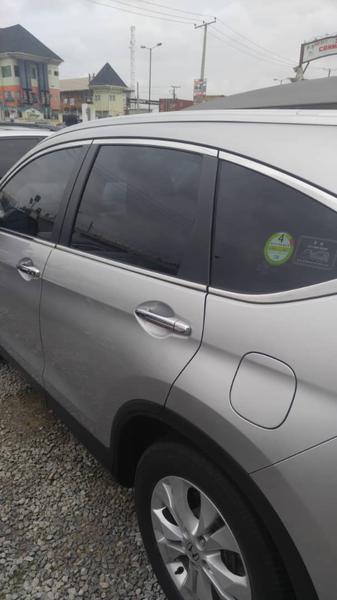 Honda CR-V • 2014 • 33,000 km 3