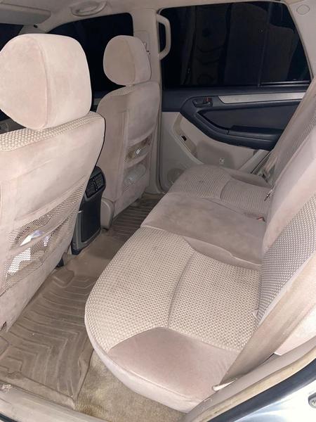 Toyota 4 Runner Limited • 2005 • 230,000 km 4