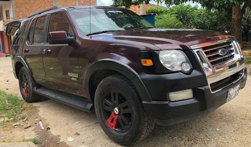 Ford Explorer • 2006 • 123,000 km 9