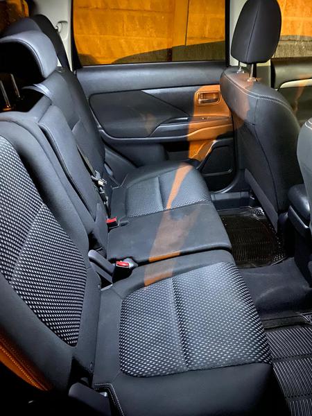 Mitsubishi Outlander • 2017 • 78,000 km 6