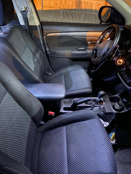 Mitsubishi Outlander • 2017 • 78,000 km 7