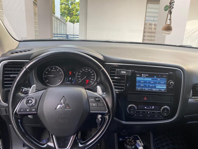 Mitsubishi Outlander • 2017 • 78,000 km 2