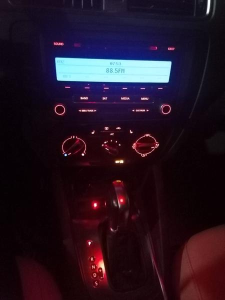 Volkswagen Jetta • 2011 • 88,678 km 10