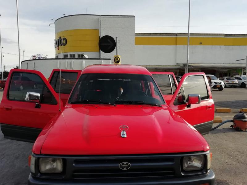 Toyota Hilux • 1994 • 193,000 km 3