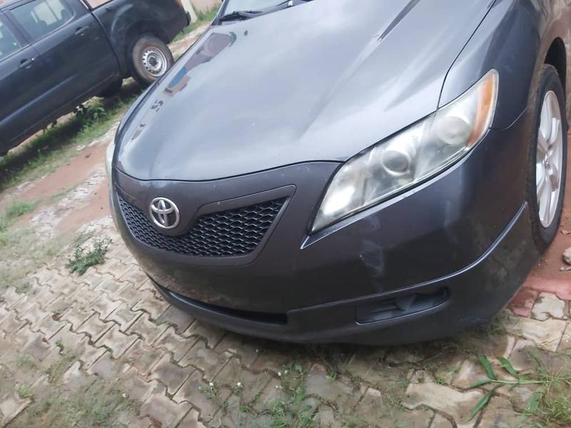 Toyota Camry • 2009 • 270,000 km 5