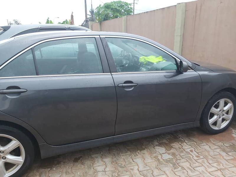 Toyota Camry • 2009 • 270,000 km 3