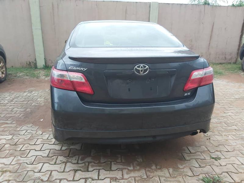 Toyota Camry • 2009 • 270,000 km 4