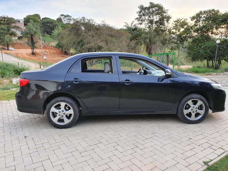 Toyota Corolla • 2014 • 135,000 km 6