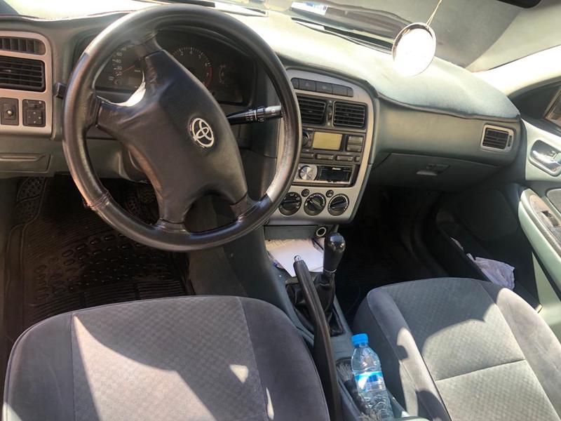 Toyota Avensis • 2001 • 200,000 km 2