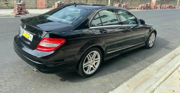 Mercedes-Benz C • 2009 • 114,000 km 1