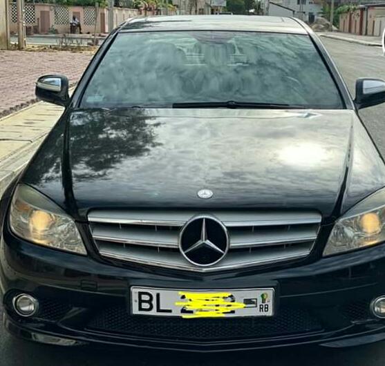 Mercedes-Benz C • 2009 • 114,000 km 2