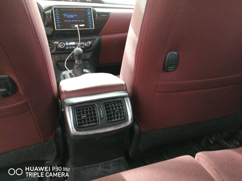 Toyota Hilux • 2020 • 100,000 km 2