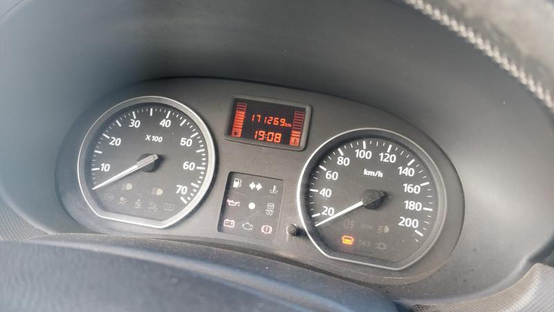 Dacia Sandero • 2010 • 170,000 km 7