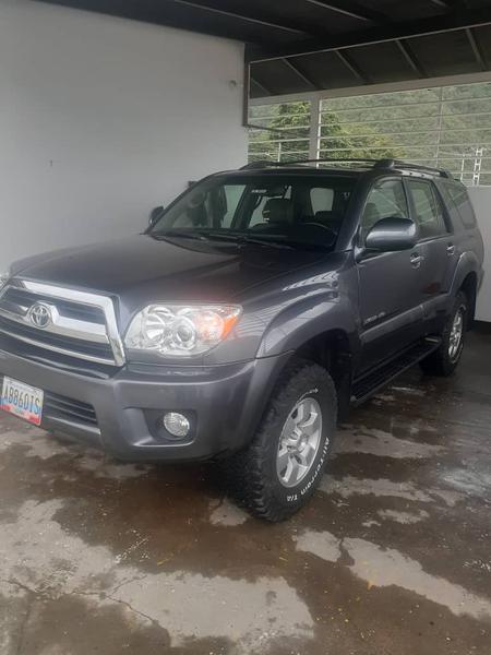 Toyota 4 Runner Limited • 2007 • 87,000 km 7