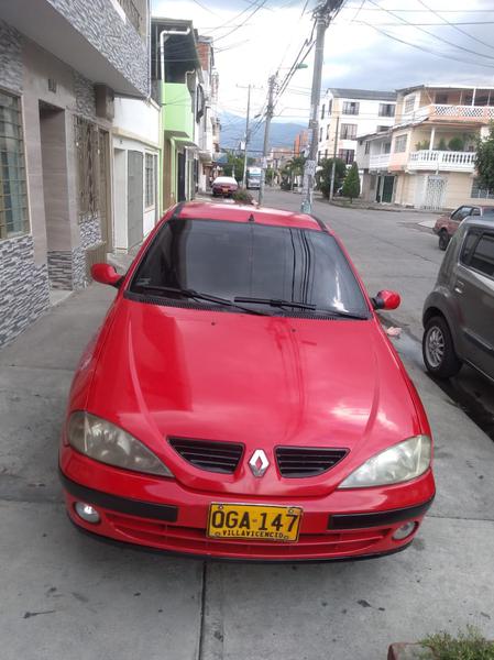 Renault  • 2005 • 154,100 km 4