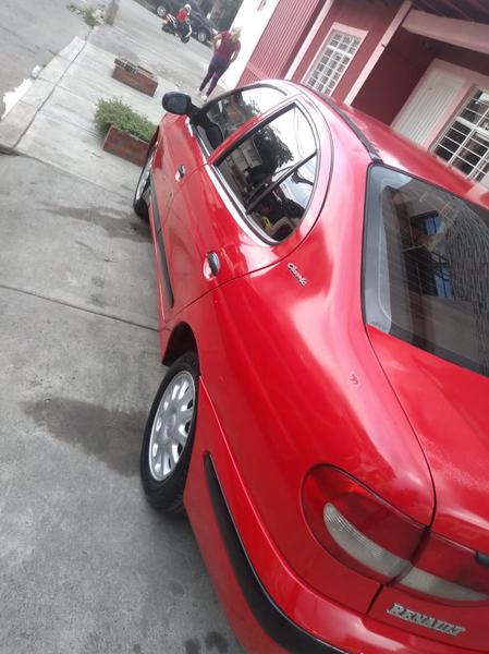 Renault  • 2005 • 154,100 km 3