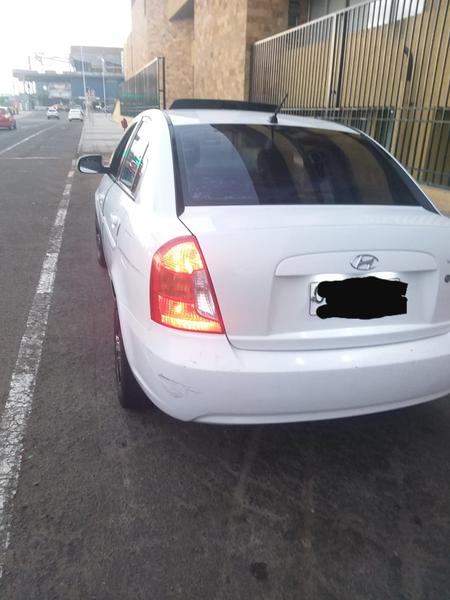 Hyundai Accent • 2011 • 122,000 km 4