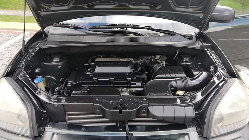 Hyundai Tucson • 2009 • 195,000 km 3