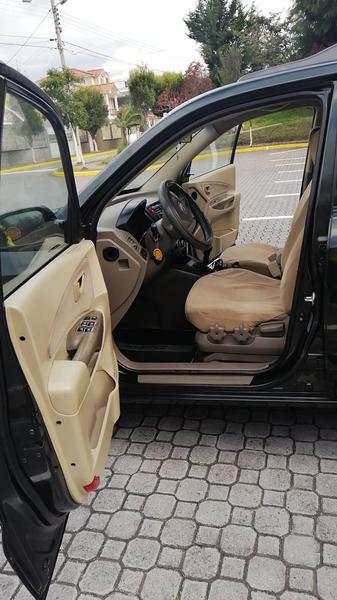 Hyundai Tucson • 2009 • 195,000 km 12