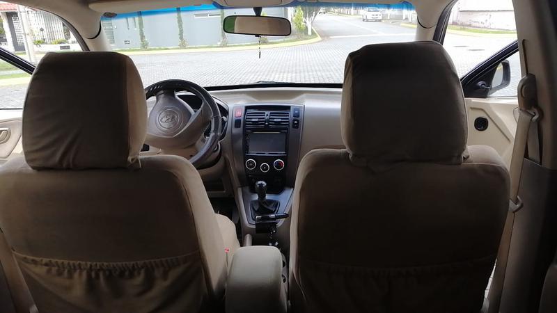 Hyundai Tucson • 2009 • 195,000 km 8