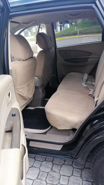 Hyundai Tucson • 2009 • 195,000 km 4