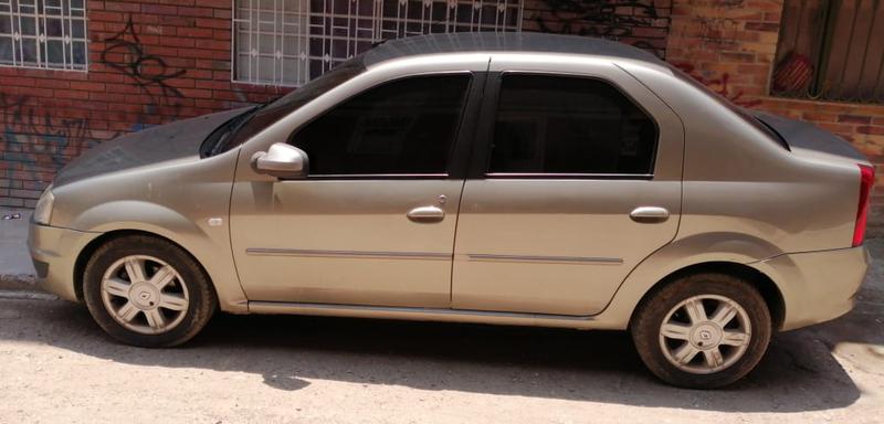 Renault  • 2012 • 117,700 km 6