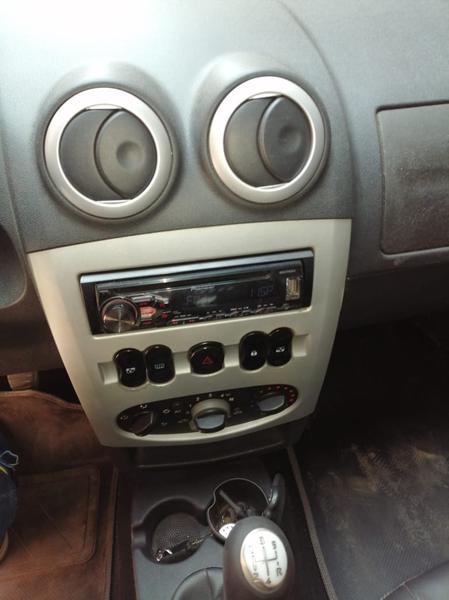 Renault  • 2012 • 117,700 km 7