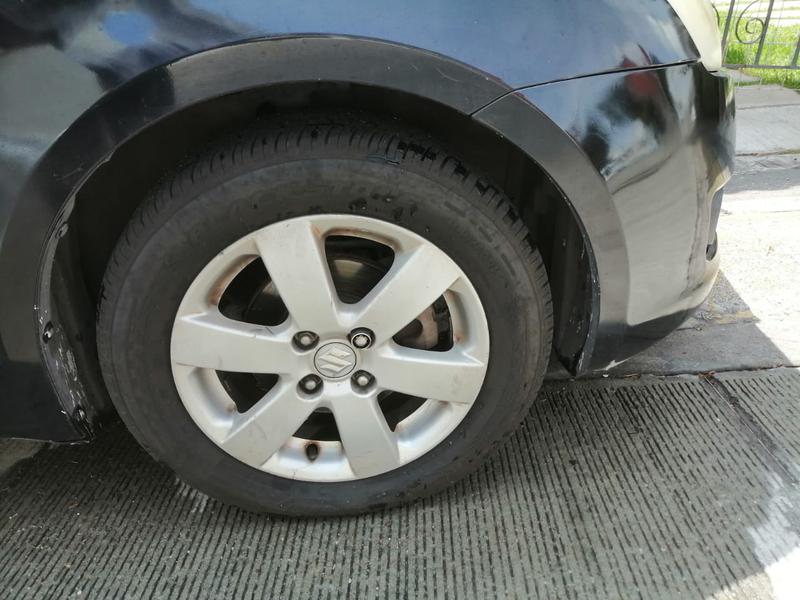 Suzuki Swift • 2010 • 200 km 3