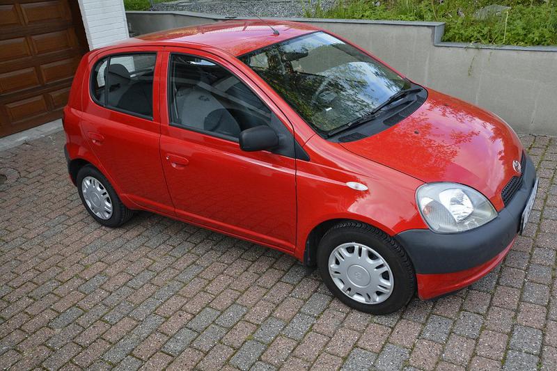 Toyota Yaris • 2009 • 117,000 km 1