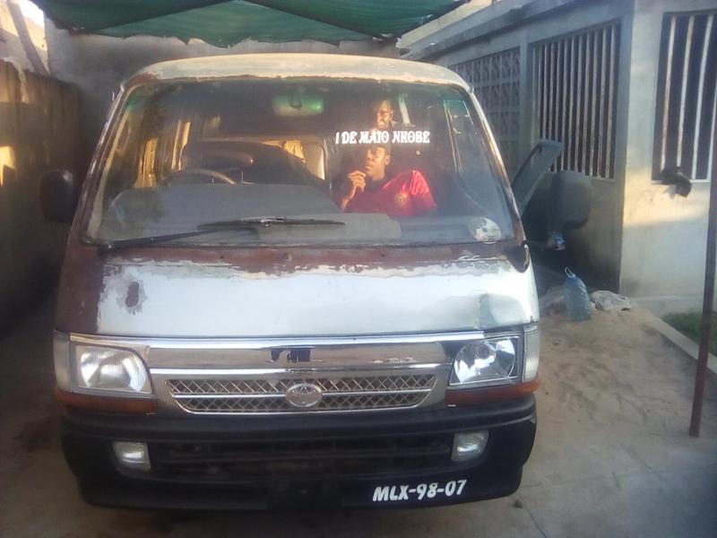 Toyota  • 1984 • 100,000 km 9